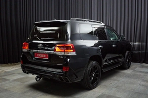 Внедорожник Toyota Land Cruiser 2016 года, 7000000 рублей, Красноярск