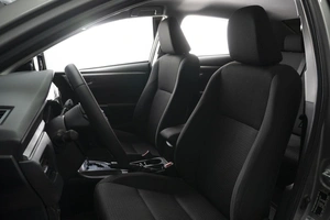 Седан Toyota Corolla 2013 года, 1320000 рублей, Омск