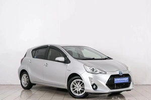 Хетчбэк Toyota Aqua 2016 года, 999000 рублей, Красноярск