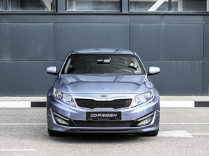 Седан Kia K5 2011 года, 1099000 рублей, Кирилловка