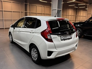 Хетчбэк Honda Fit 2017 года, 947000 рублей, Красноярск
