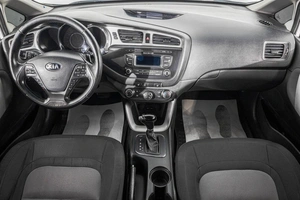 Хетчбэк Kia Ceed 2015 года, 929000 рублей, Барнаул