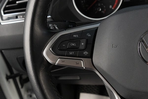 Внедорожник Volkswagen Tiguan 2020 года, 1999000 рублей, Челябинск