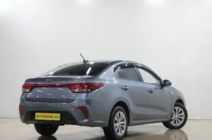 Седан Kia Rio 2019 года, 1349000 рублей, Новокузнецк