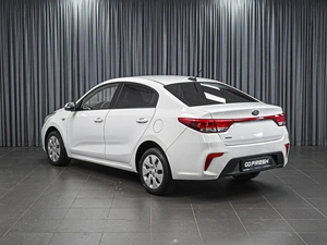 Седан Kia Rio 2018 года, 915111 рублей, Ставрополь