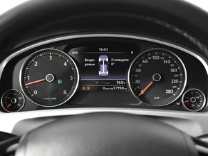 Внедорожник Volkswagen Touareg 2013 года, 1843200 рублей, Казань