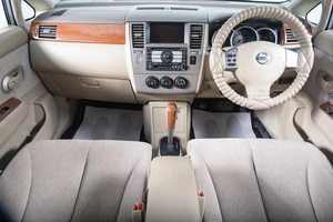 Седан Nissan Tiida Latio 2004 года, 459000 рублей, Томск