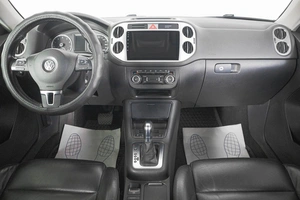 Внедорожник Volkswagen Tiguan 2010 года, 1099000 рублей, Кемерово
