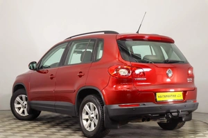 Внедорожник Volkswagen Tiguan 2010 года, 1089000 рублей, Пермь