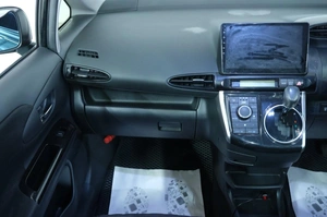 Минивэн Toyota Wish 2014 года, 1279000 рублей, Омск