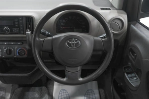 Хетчбэк Toyota Passo 2015 года, 729000 рублей, Новокузнецк