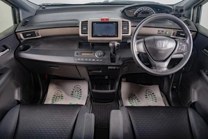 Минивэн Honda Freed 2012 года, 1199000 рублей, Томск