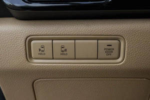 Минивэн Kia Carnival 2020 года, 3599000 рублей, Ульяновск