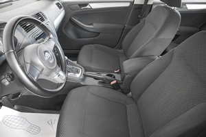 Седан Volkswagen Jetta 2012 года, 999000 рублей, Кемерово