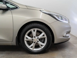 Хетчбэк Kia Ceed 2013 года, 1300000 рублей, Красноярск