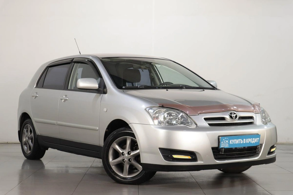 Хетчбэк Toyota Corolla 2005 года, 649000 рублей, Челябинск