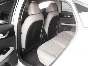 Седан Kia K3 2024 года, 2354000 рублей, Красный Пахарь