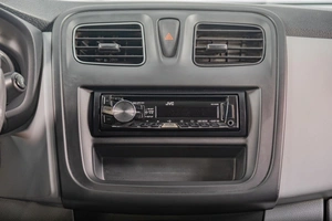 Хетчбэк Renault Sandero 2015 года, 739000 рублей, Томск