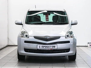 Хетчбэк Toyota Ractis 2010 года, 769000 рублей, Красноярск