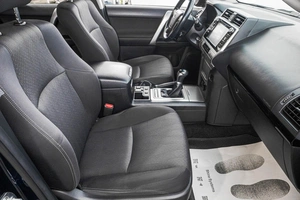 Внедорожник Toyota Land Cruiser Prado 2018 года, 4789000 рублей, Барнаул