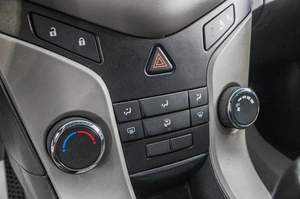 Хетчбэк Chevrolet Cruze 2012 года, 679000 рублей, Барнаул