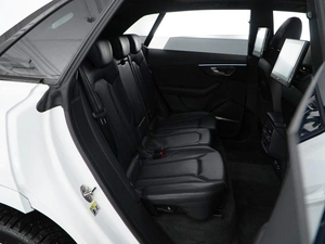 Внедорожник Audi Q8 2019 года, 5899044 рублей, Москва