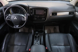 Внедорожник Mitsubishi Outlander 2012 года, 1519000 рублей, Омск