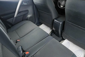 Внедорожник Toyota RAV4 2016 года, 1929000 рублей, Тюмень