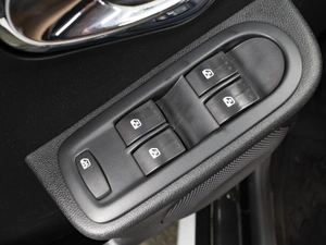 Внедорожник Nissan Terrano 2014 года, 1080000 рублей, Омск