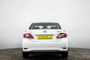 Седан Toyota Corolla 2013 года, 1379000 рублей, Пермь