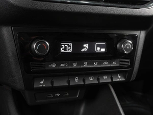 Седан Volkswagen Polo 2020 года, 1710000 рублей, Тюмень