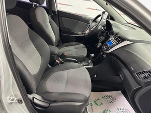 Хетчбэк Hyundai Solaris 2013 года, 865000 рублей, Красноярск