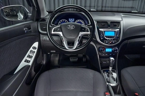 Хетчбэк Hyundai Solaris 2012 года, 897000 рублей, Красноярск