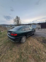 Лифтбек Renault Laguna 1994 года, 80000 рублей, Красноярск