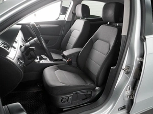 Седан Volkswagen Passat 2011 года, 854000 рублей, Воронеж