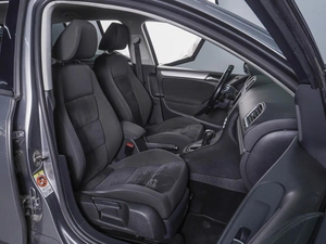 Хетчбэк Volkswagen Golf 2011 года, 1330000 рублей, Ростов-на-Дону