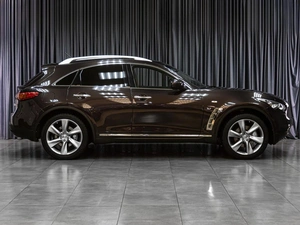 Внедорожник Infiniti QX70 2015 года, 2989000 рублей, Тюмень