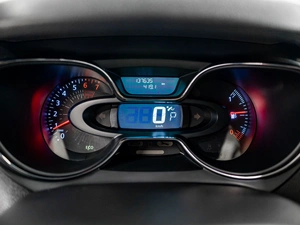 Внедорожник Renault Kaptur 2017 года, 990000 рублей, Красноярск