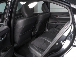 Седан Toyota Camry 2026 года, 4237000 рублей, Красный Пахарь