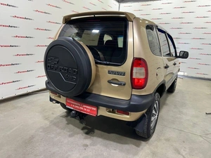 Внедорожник Chevrolet Niva 2004 года, 355000 рублей, Красноярск