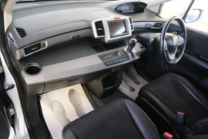 Минивэн Honda Freed 2012 года, 1169000 рублей, Омск