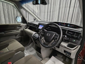 Минивэн Honda Stepwgn 2016 года, 1449000 рублей, Красноярск