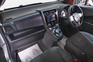 Хетчбэк Toyota Ractis 2015 года, 999000 рублей, Томск