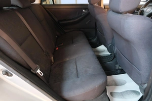 Хетчбэк Toyota Corolla 2002 года, 569000 рублей, Омск