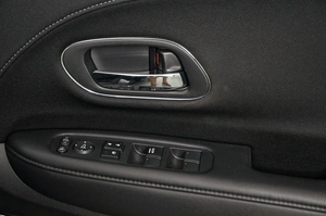 Внедорожник Honda Vezel 2018 года, 1849000 рублей, Красноярск