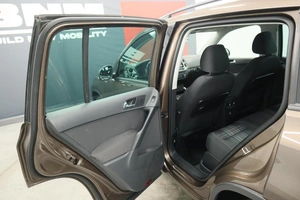 Внедорожник Volkswagen Tiguan 2015 года, 1795000 рублей, Курск