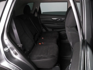 Внедорожник Nissan X-Trail 2017 года, 1998000 рублей, Красный Пахарь