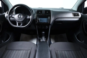 Седан Volkswagen Polo 2019 года, 1059000 рублей, Новосибирск