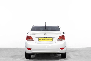 Седан Hyundai Solaris 2013 года, 849000 рублей, Барнаул