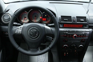 Хетчбэк Mazda 3 2007 года, 673000 рублей, Солонцы